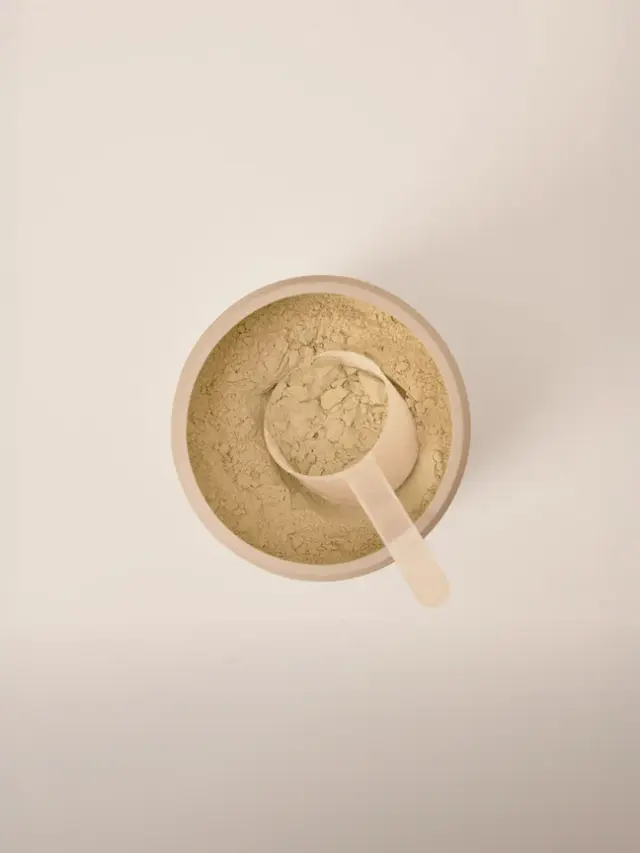 Mix one scoop of
MuscleMe Plant
Protein